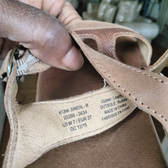 Sandals - Picture 6 of 8